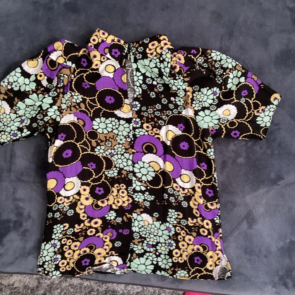 Ted Baker London Black Yvonn Exaggerated Shoulder Floral Crepe Top‎ Size 1 - Picture 10 of 16